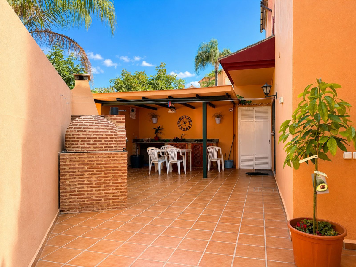 7 Bed Townhouse for sale in Marbella Costa Del Sol, Málaga, Spain