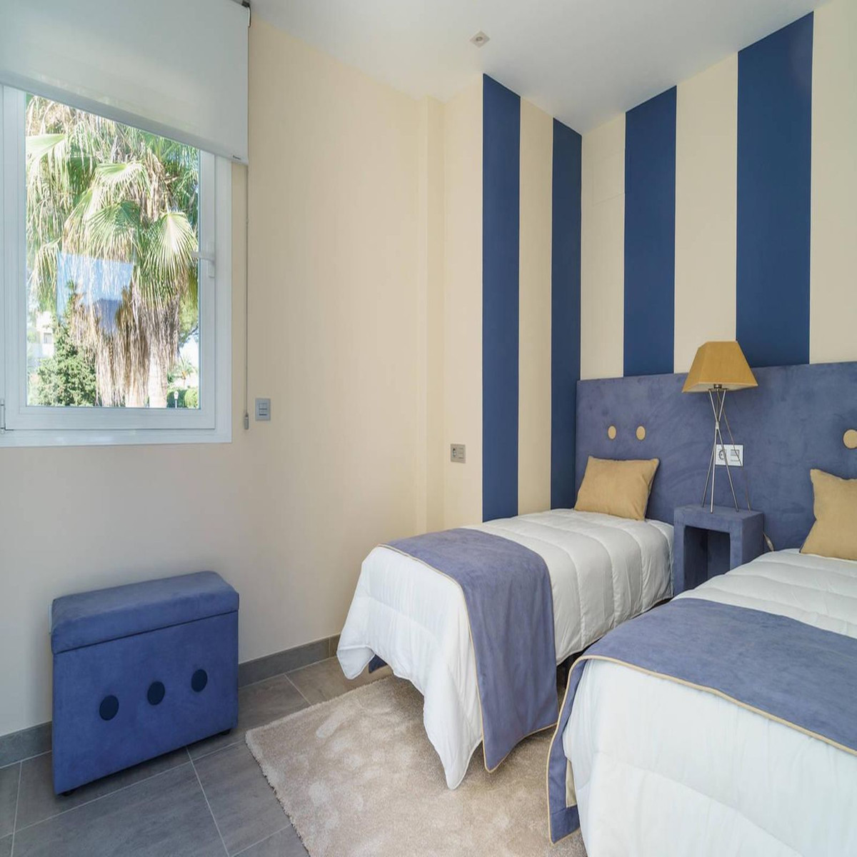 6 Bed Townhouse for sale in Nueva Andalucía Costa Del Sol, Málaga, Spain