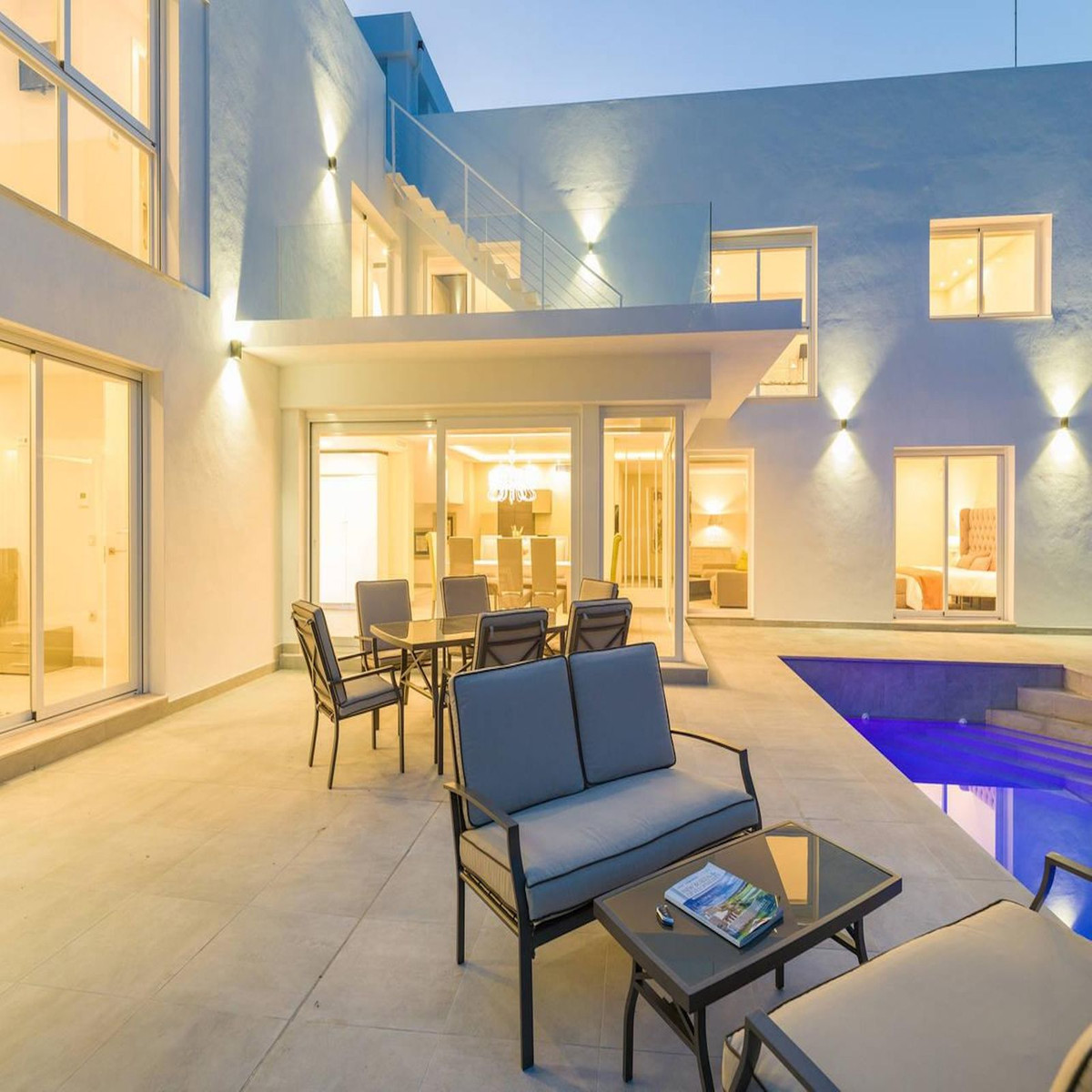 6 Bed Townhouse for sale in Nueva Andalucía Costa Del Sol, Málaga, Spain