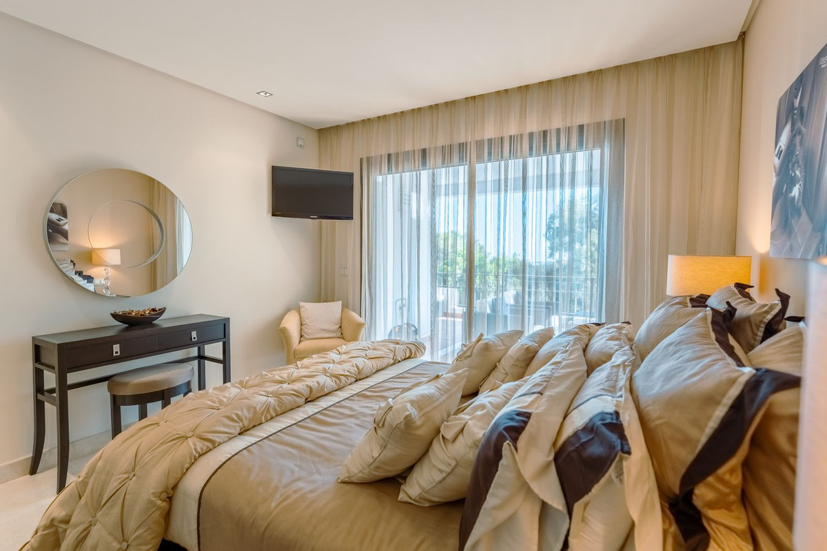 Se vende Apartamento Planta Media de 2 dormitorios en Costa Del Sol, Málaga, España
