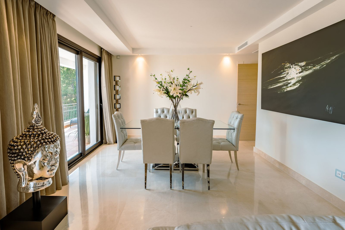 Se vende Apartamento Planta Media de 2 dormitorios en Costa Del Sol, Málaga, España