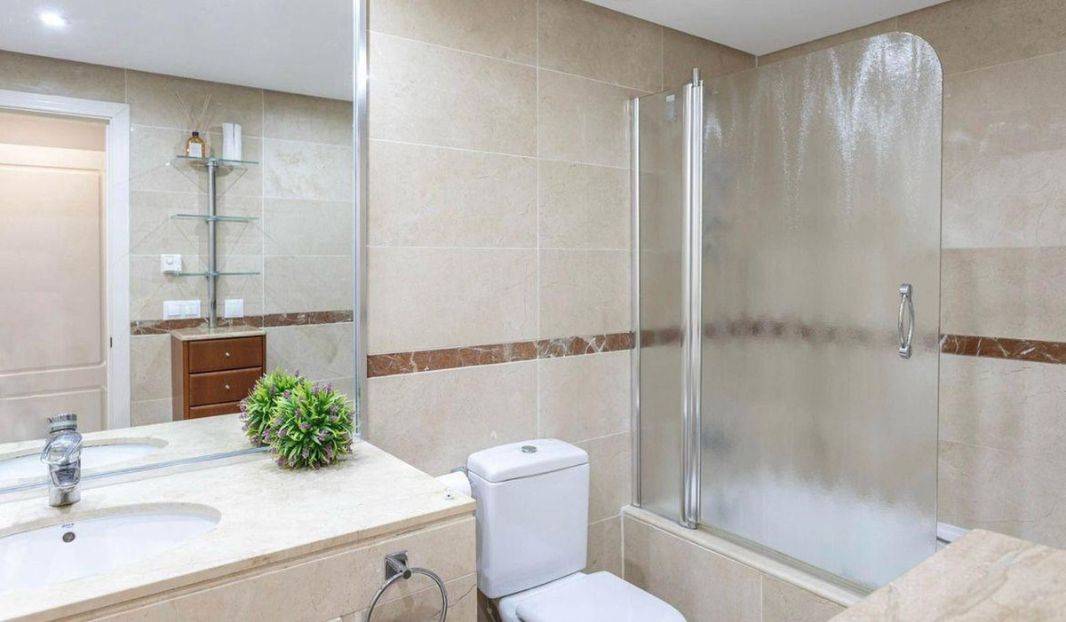 2 Bed Apartment for sale in San Pedro De Alcántara Costa Del Sol, Málaga, Spain