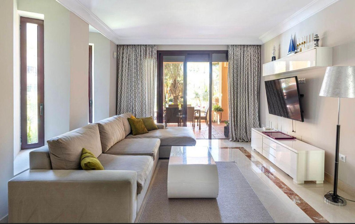 2 Bed Apartment for sale in San Pedro De Alcántara Costa Del Sol, Málaga, Spain