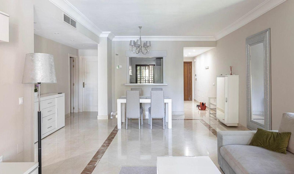 2 Bed Apartment for sale in San Pedro De Alcántara Costa Del Sol, Málaga, Spain
