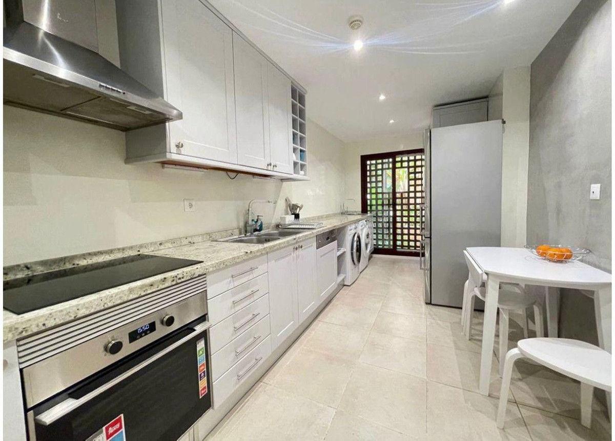 2 Bed Apartment for sale in San Pedro De Alcántara Costa Del Sol, Málaga, Spain