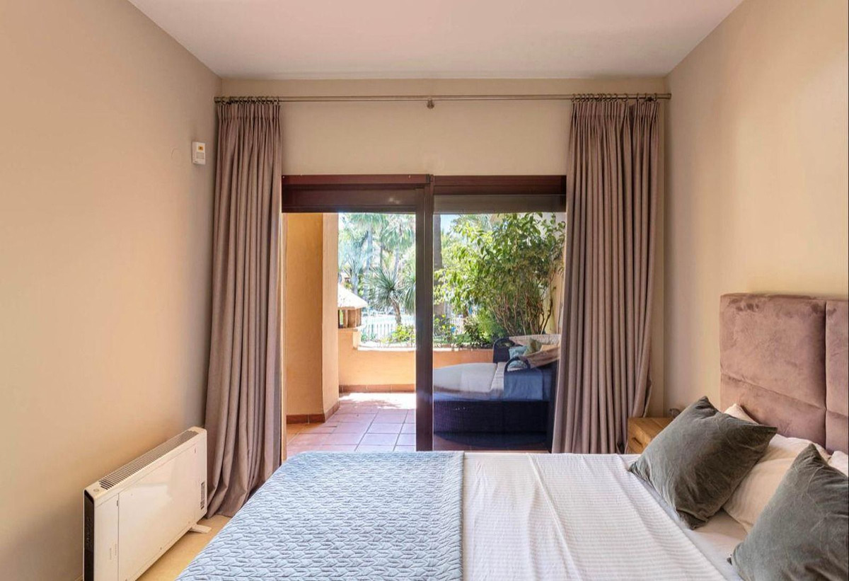 2 Bed Apartment for sale in San Pedro De Alcántara Costa Del Sol, Málaga, Spain