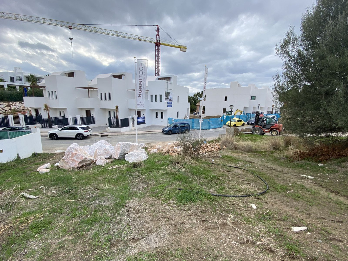 Plots for sale in Nueva Andalucía Costa Del Sol, Málaga, Spain