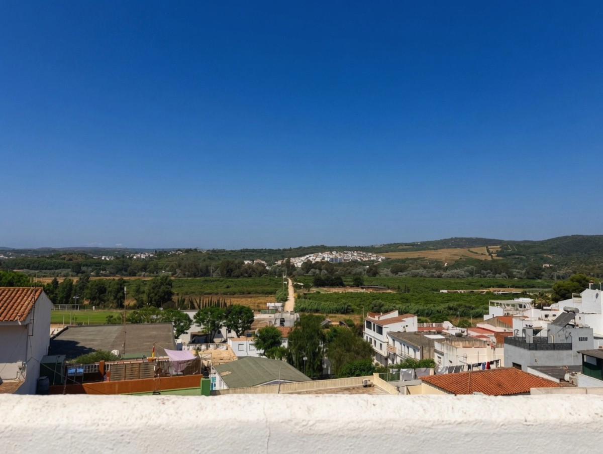 3 Bed Townhouse for sale in San Enrique Costa Del Sol, Cádiz, Spain