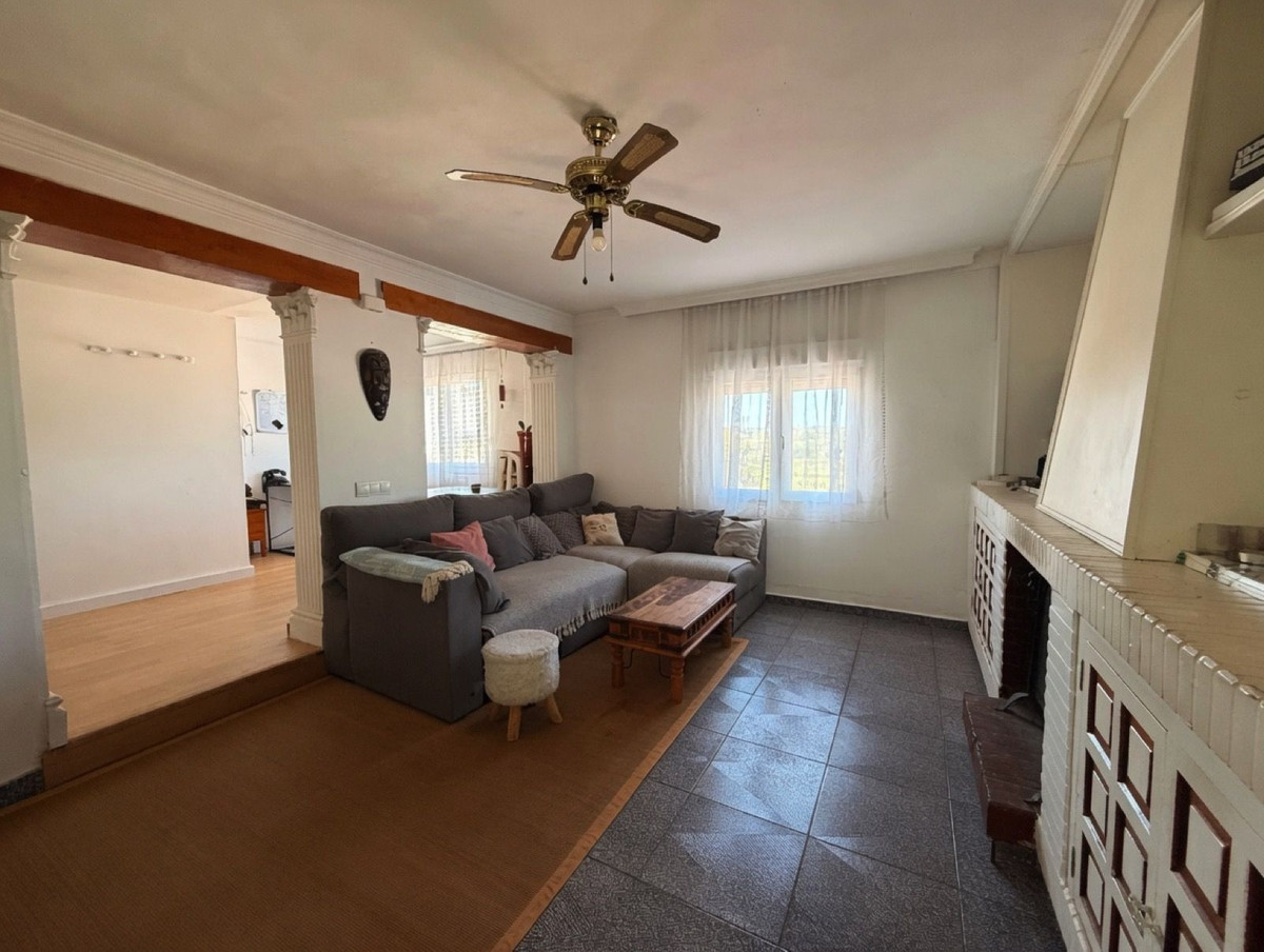 3 Bed Townhouse for sale in San Enrique Costa Del Sol, Cádiz, Spain