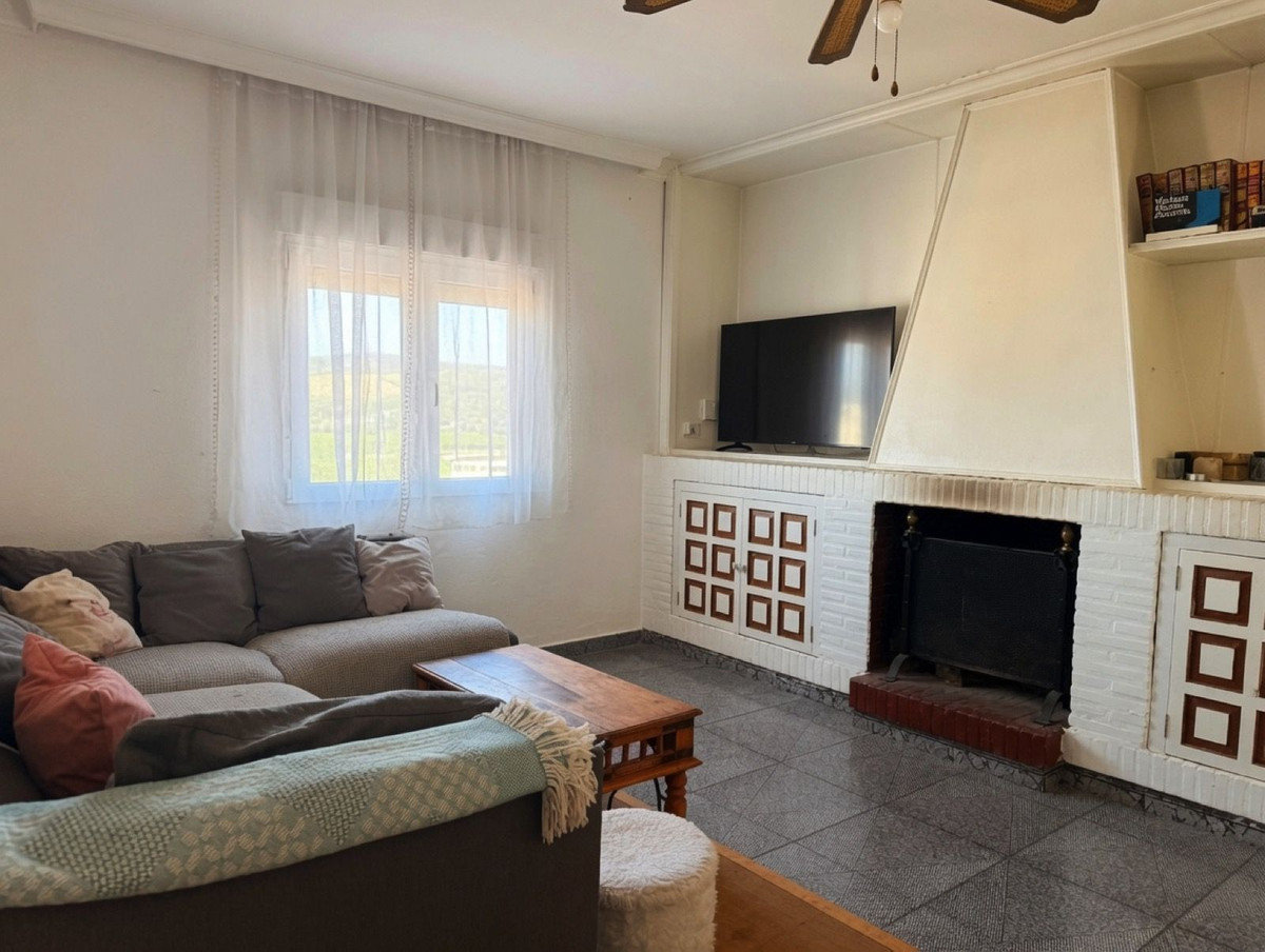 3 Bed Townhouse for sale in San Enrique Costa Del Sol, Cádiz, Spain