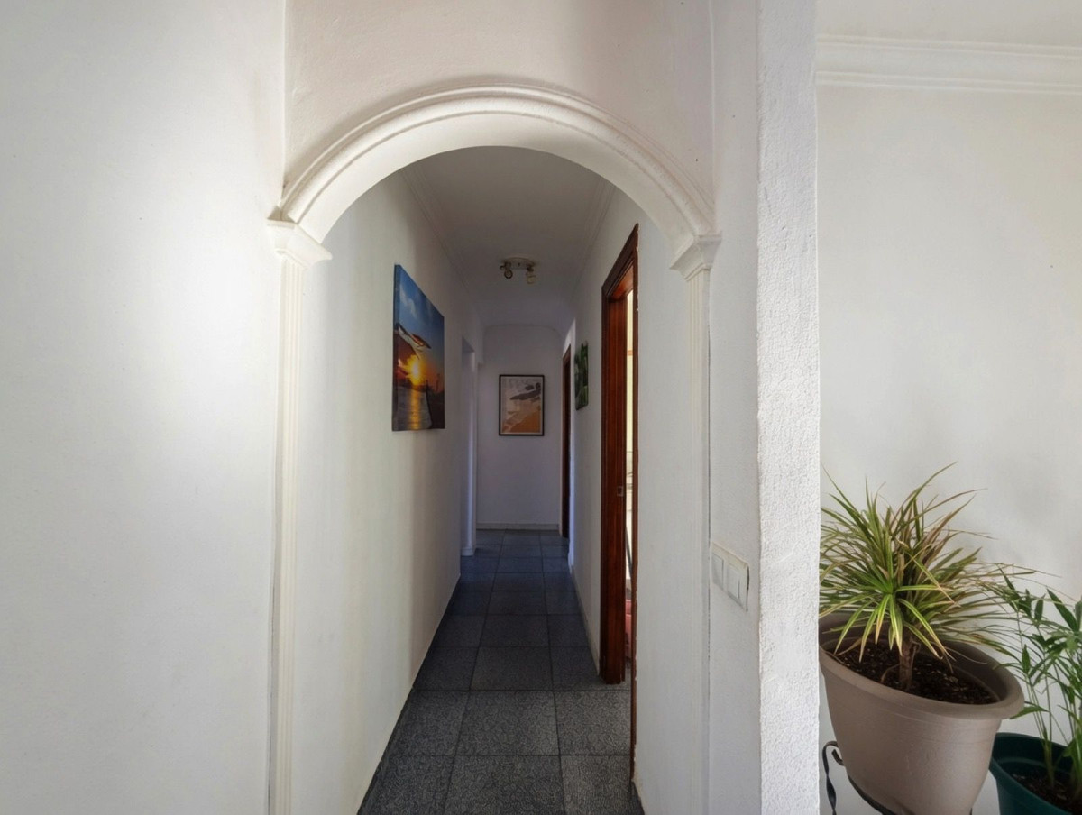 3 Bed Townhouse for sale in San Enrique Costa Del Sol, Cádiz, Spain