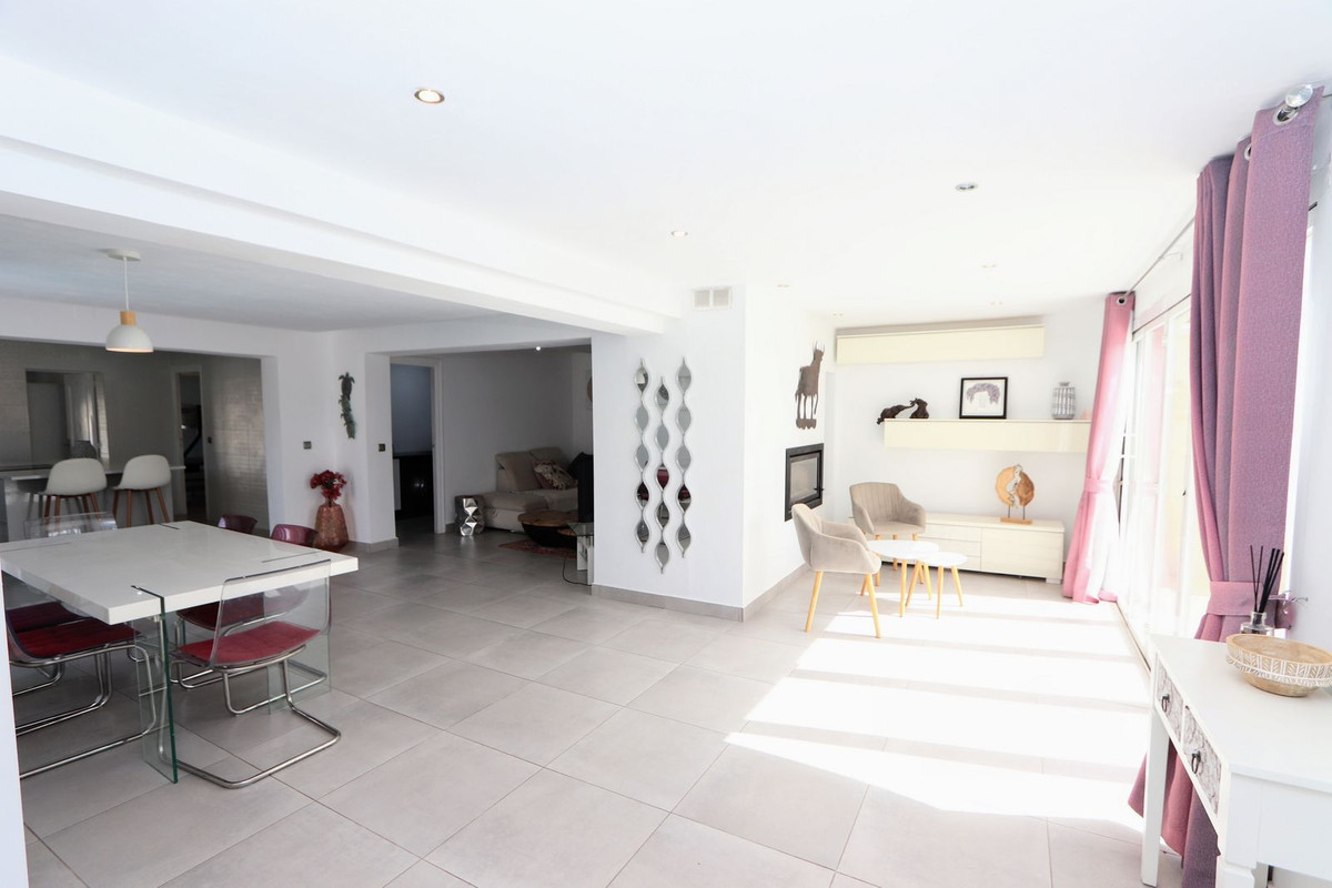 4 Bed Townhouse for sale in Los Balcones Costa Blanca, Alicante, Spain