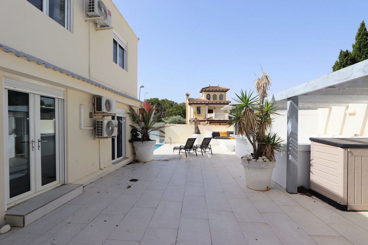 4 Bed Townhouse for sale in Los Balcones Costa Blanca, Alicante, Spain