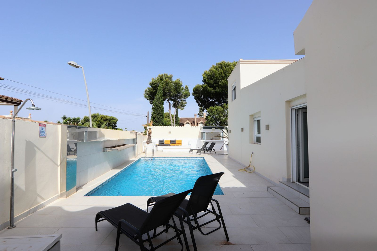 4 Bed Townhouse for sale in Los Balcones Costa Blanca, Alicante, Spain