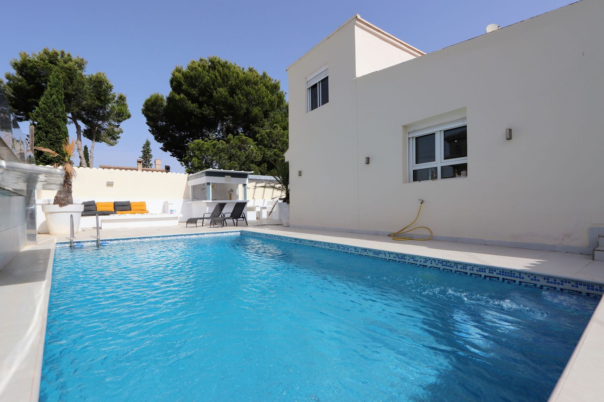 4 Bed Townhouse for sale in Los Balcones Costa Blanca, Alicante, Spain