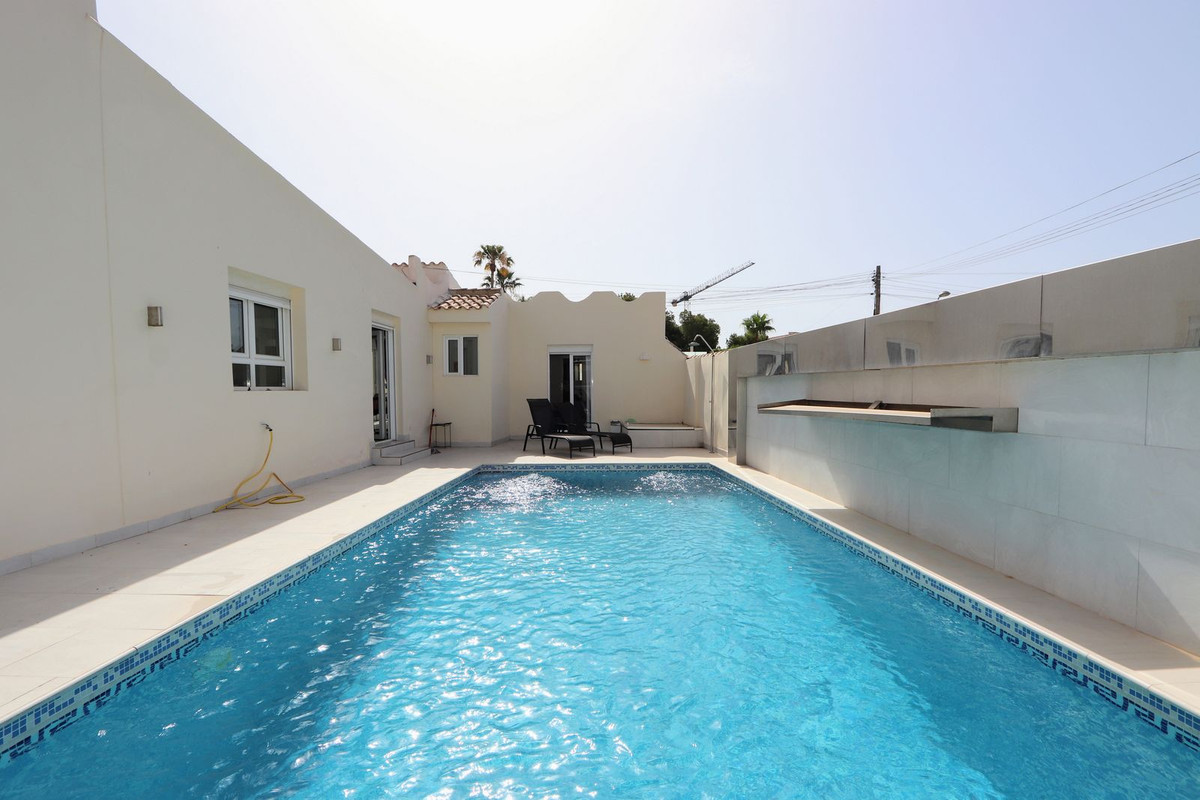 4 Bed Townhouse for sale in Los Balcones Costa Blanca, Alicante, Spain