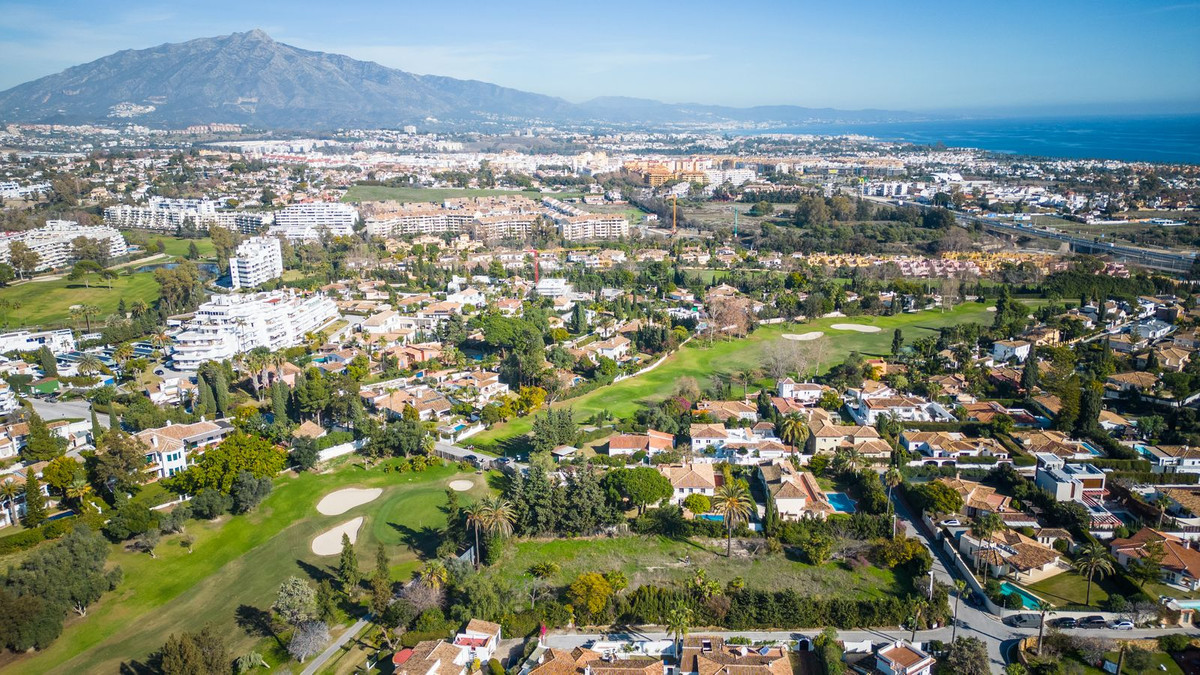 Plots for sale in Guadalmina Alta Costa Del Sol, Málaga, Spain
