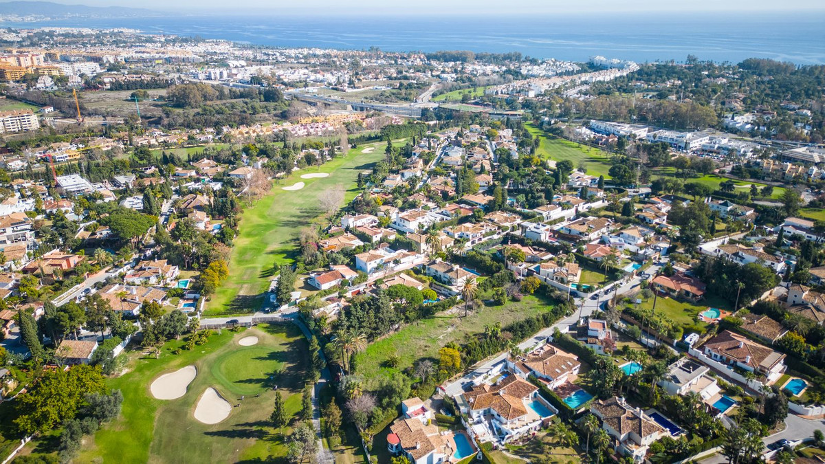 Plots for sale in Guadalmina Alta Costa Del Sol, Málaga, Spain