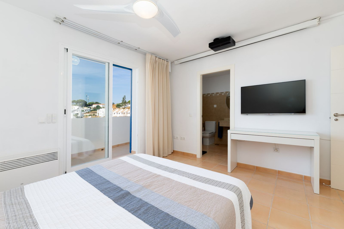 3 Bed Townhouse for sale in Benalmadena Costa Costa Del Sol, Málaga, Spain