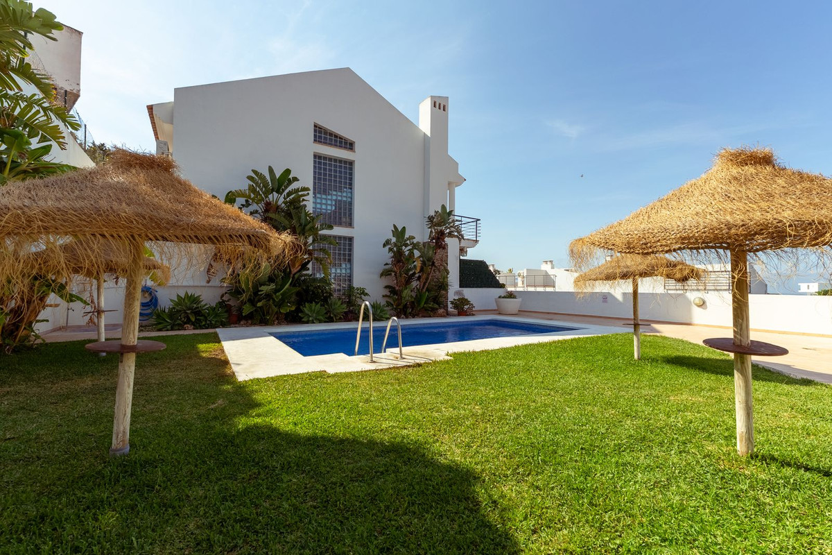 3 Bed Townhouse for sale in Benalmadena Costa Costa Del Sol, Málaga, Spain