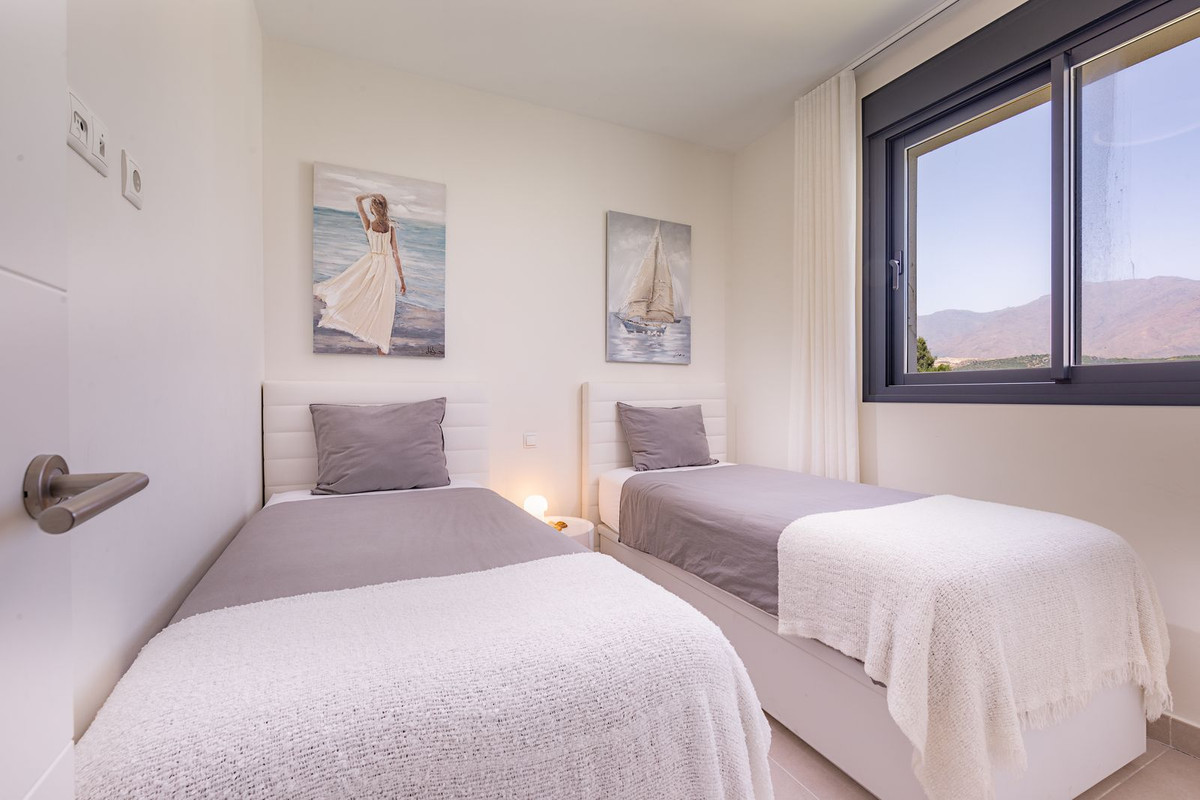 Se vende Apartamento Planta Media de 3 dormitorios en Costa Del Sol, Málaga, España