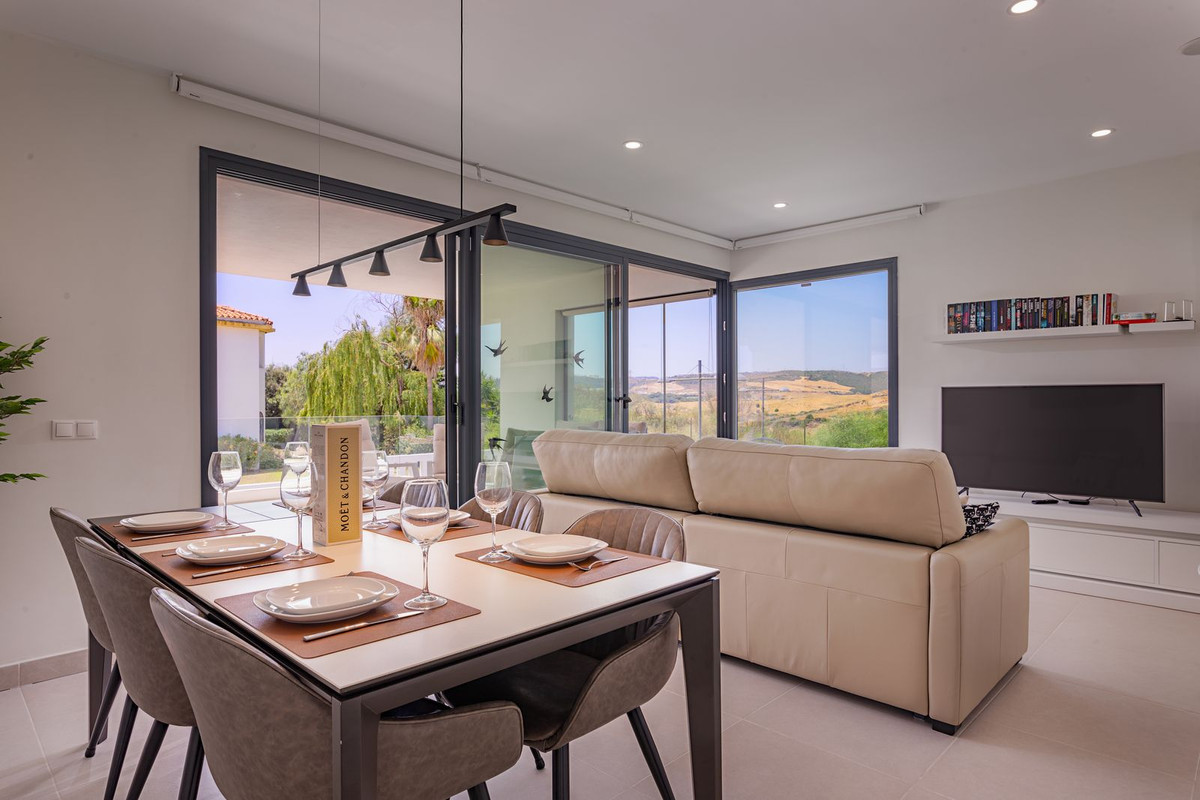 Se vende Apartamento Planta Media de 3 dormitorios en Costa Del Sol, Málaga, España