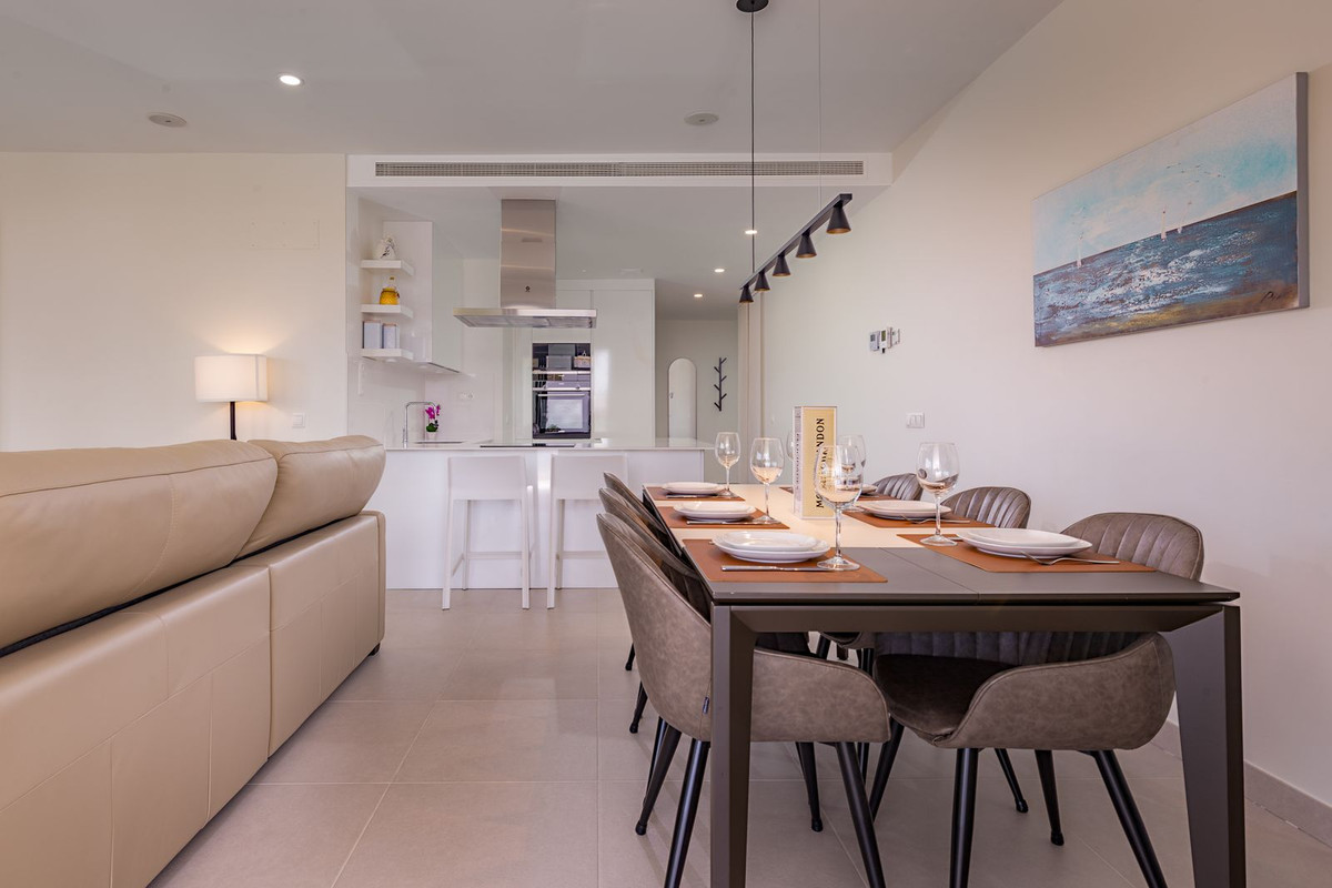 Se vende Apartamento Planta Media de 3 dormitorios en Costa Del Sol, Málaga, España
