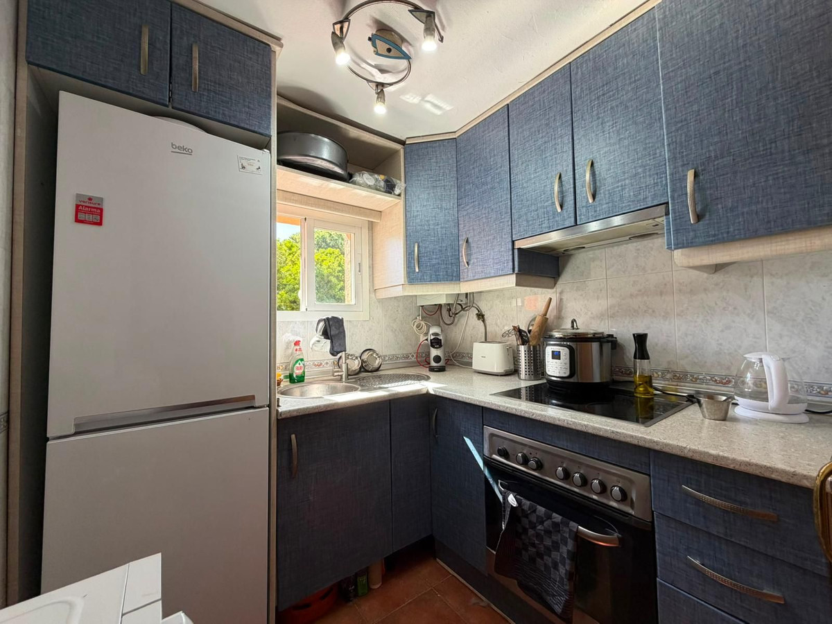 2 Bed Apartment for sale in Estepona Costa Del Sol, Málaga, Spain