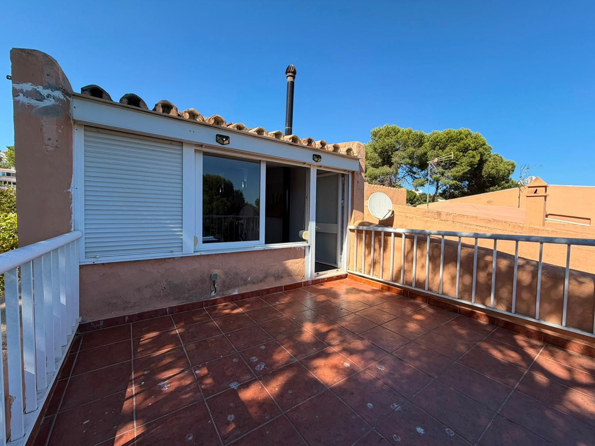 2 Bed Apartment for sale in Estepona Costa Del Sol, Málaga, Spain
