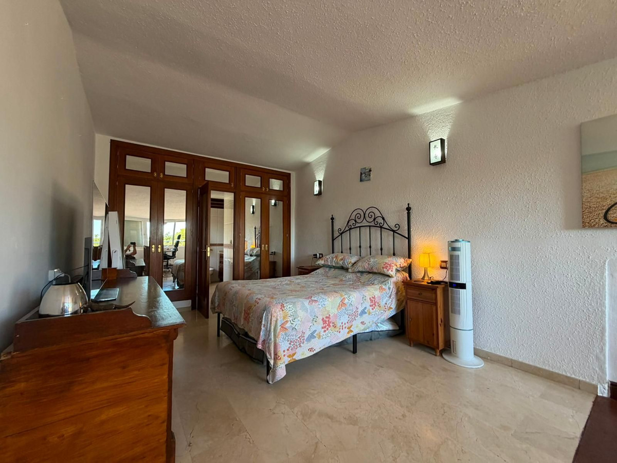 2 Bed Apartment for sale in Estepona Costa Del Sol, Málaga, Spain