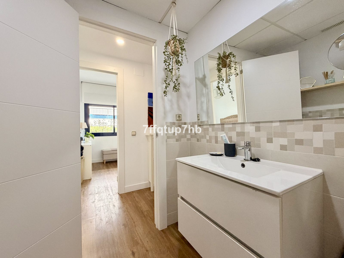 3 Bed Apartment for sale in Estepona Costa Del Sol, Málaga, Spain
