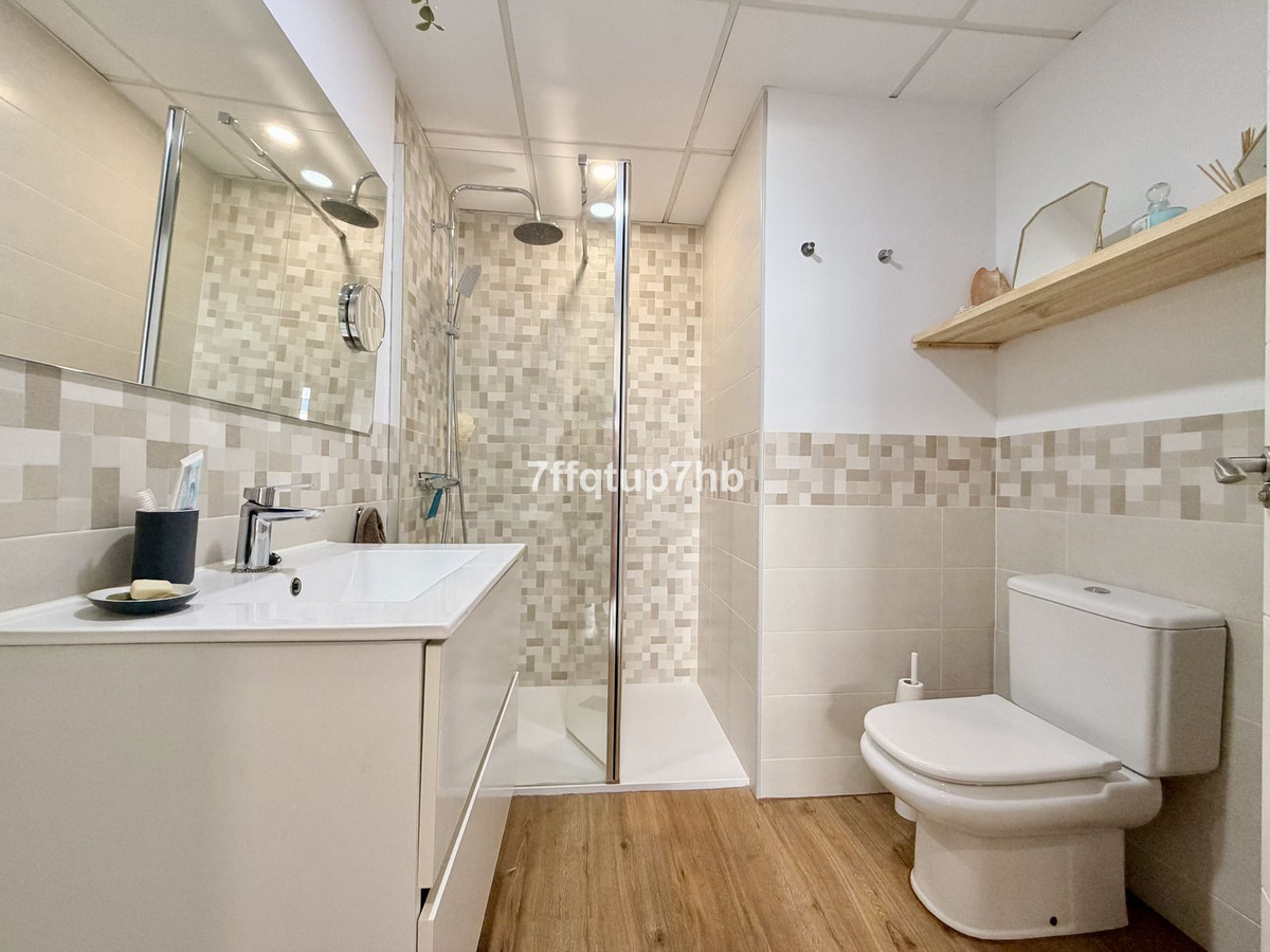 3 Bed Apartment for sale in Estepona Costa Del Sol, Málaga, Spain