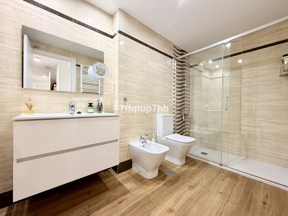 3 Bed Apartment for sale in Estepona Costa Del Sol, Málaga, Spain