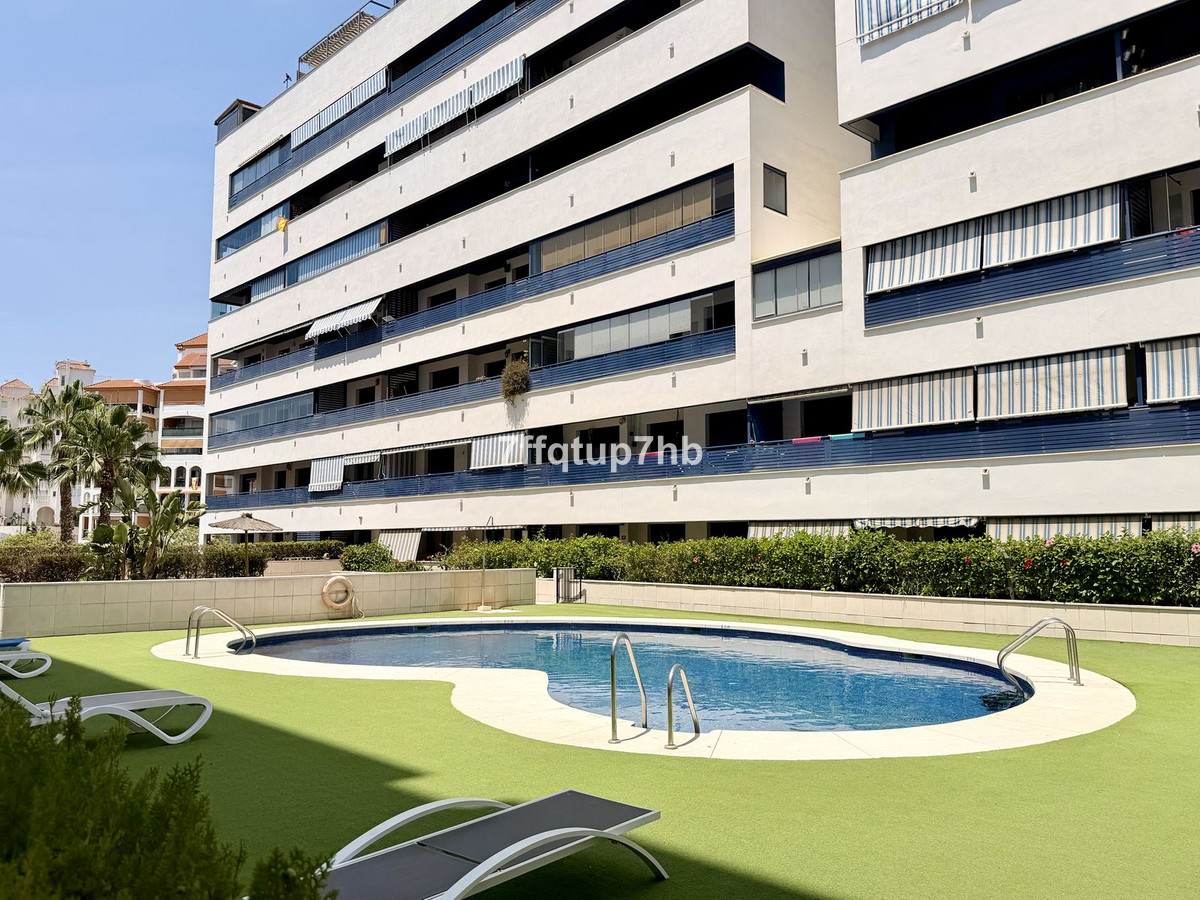 3 Bed Apartment for sale in Estepona Costa Del Sol, Málaga, Spain