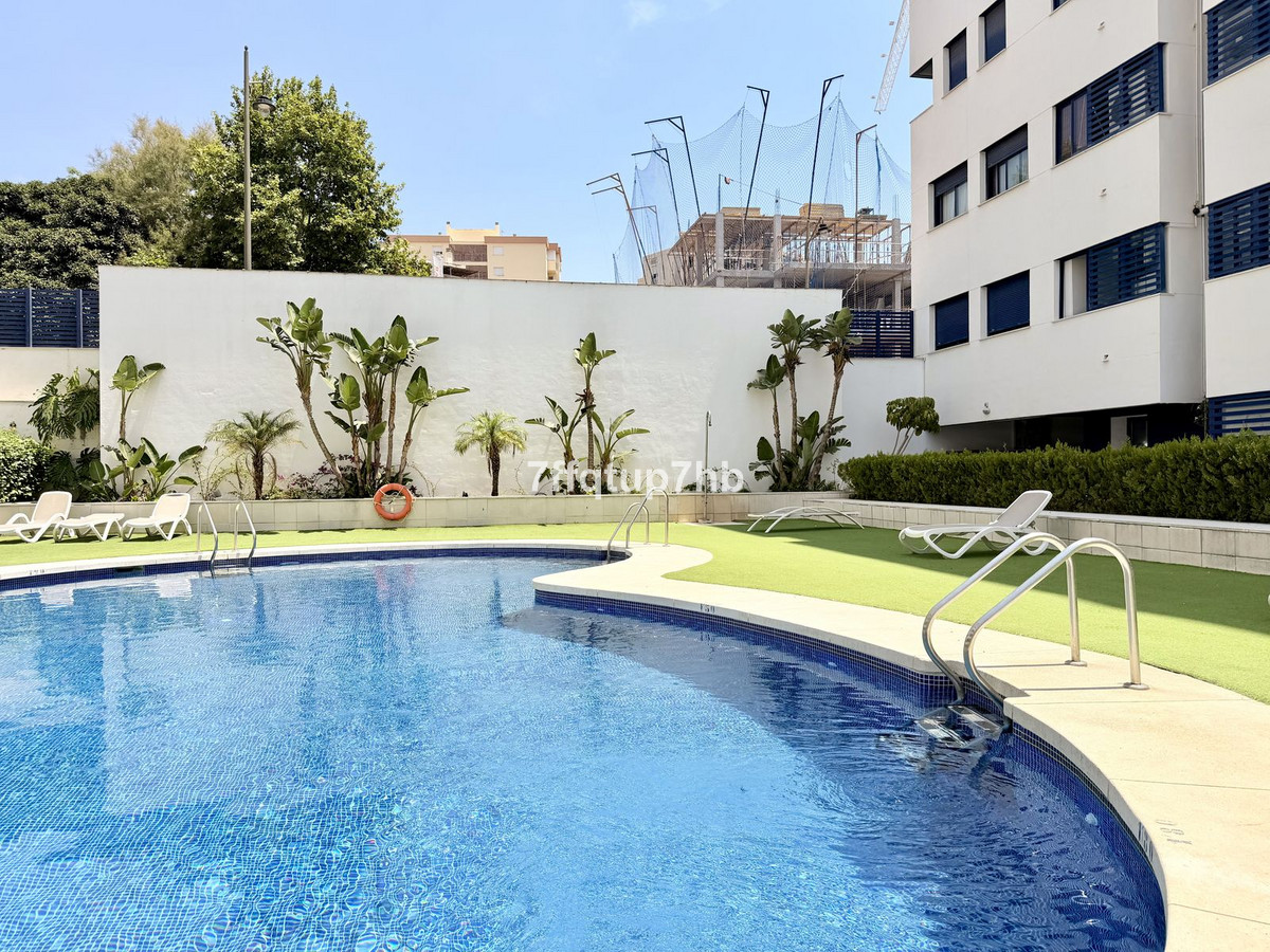 3 Bed Apartment for sale in Estepona Costa Del Sol, Málaga, Spain
