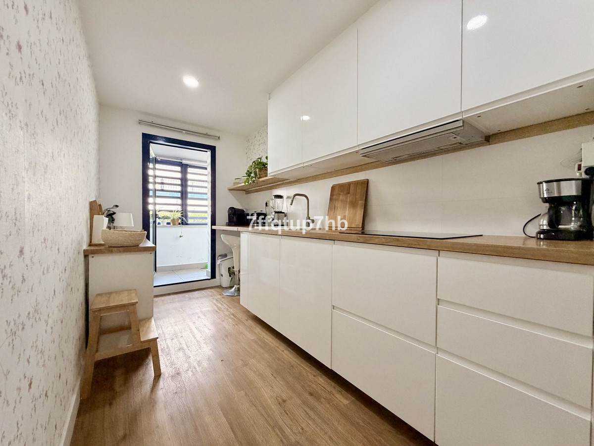 3 Bed Apartment for sale in Estepona Costa Del Sol, Málaga, Spain