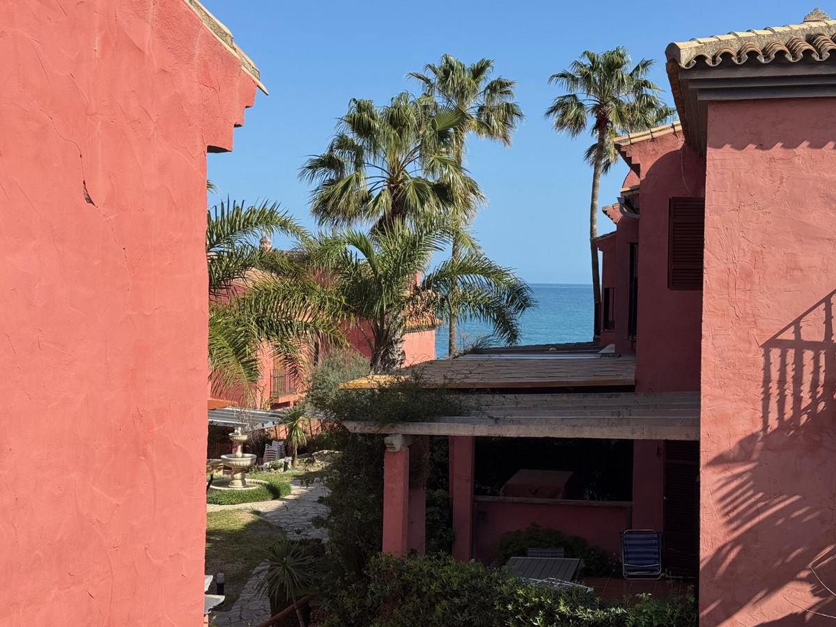 3 Bed Townhouse for sale in Estepona Costa Del Sol, Málaga, Spain