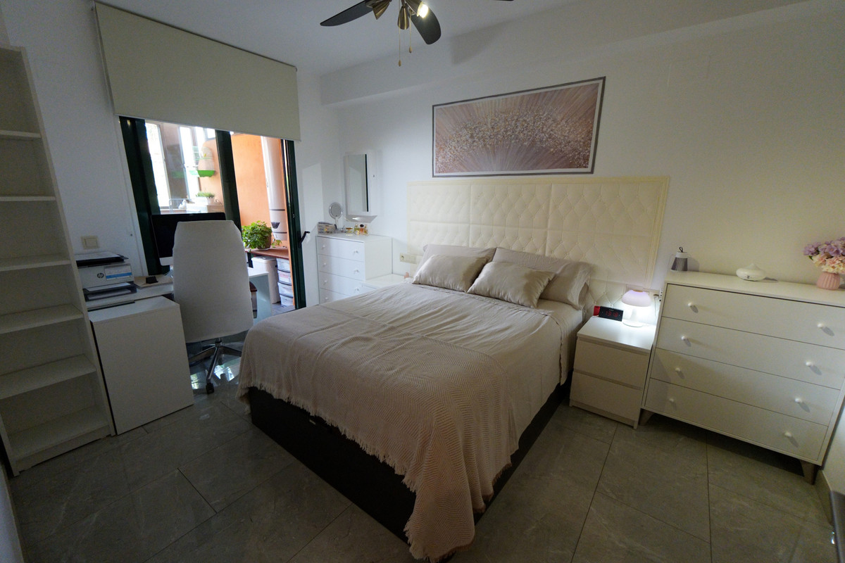 3 Bed Apartment for sale in Marbella Costa Del Sol, Málaga, Spain