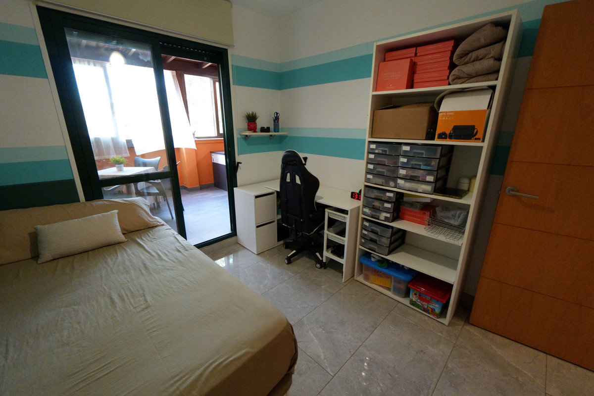 3 Bed Apartment for sale in Marbella Costa Del Sol, Málaga, Spain