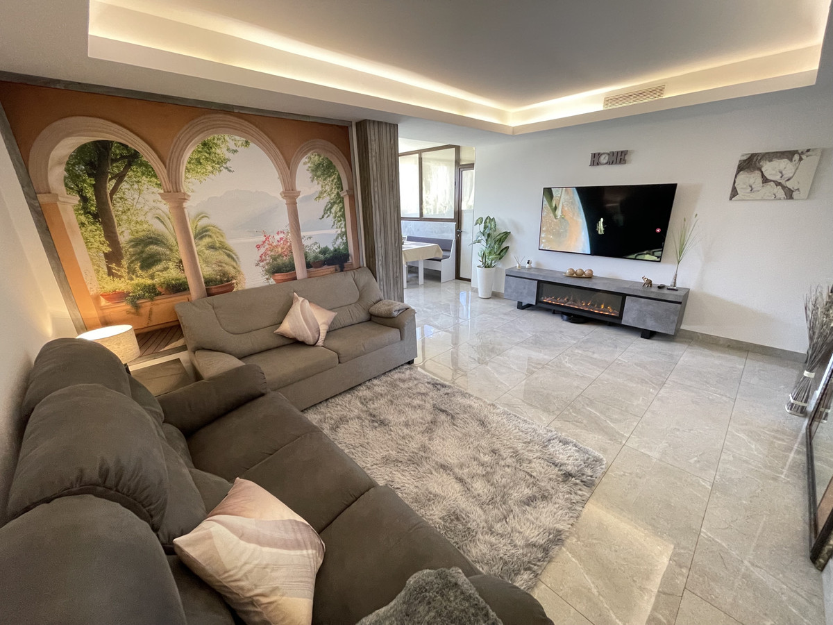 3 Bed Apartment for sale in Marbella Costa Del Sol, Málaga, Spain