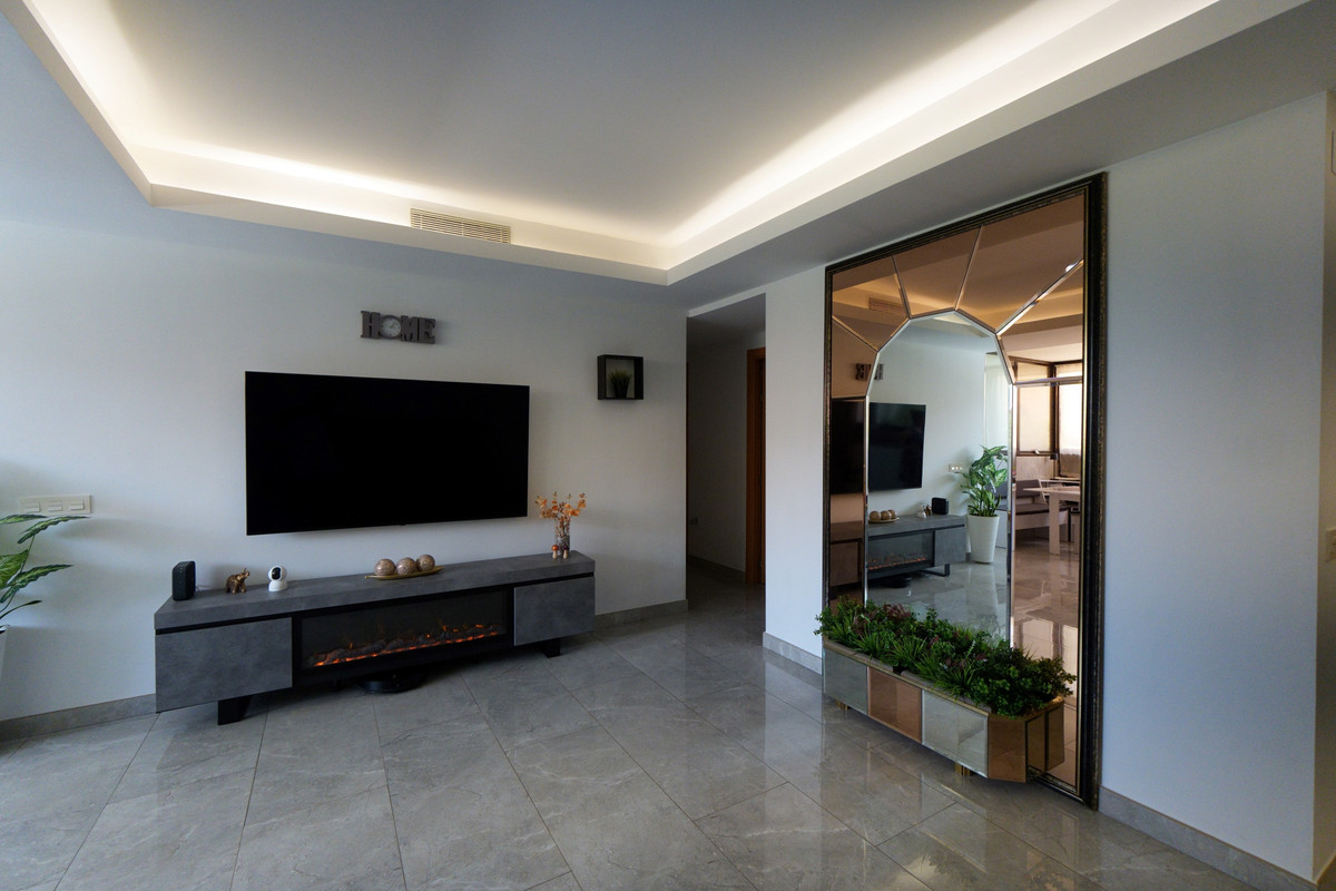 3 Bed Apartment for sale in Marbella Costa Del Sol, Málaga, Spain
