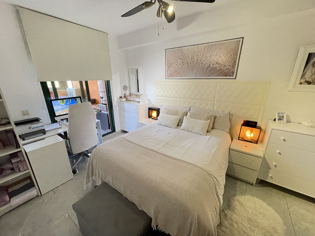 3 Bed Apartment for sale in Marbella Costa Del Sol, Málaga, Spain