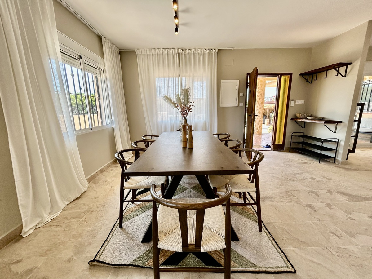 5 Bed Townhouse for sale in La Zenia Costa Blanca, Alicante, Spain
