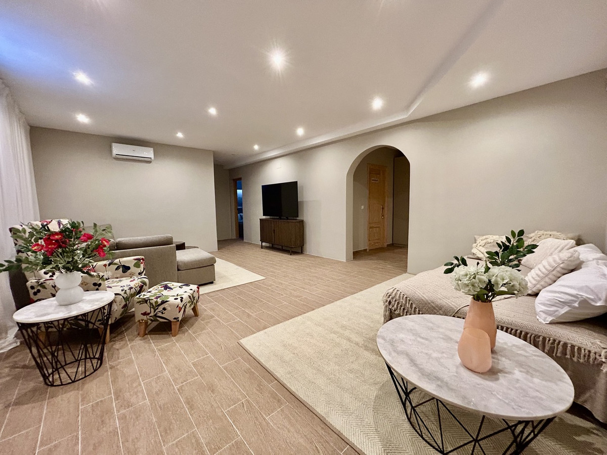 5 Bed Townhouse for sale in La Zenia Costa Blanca, Alicante, Spain