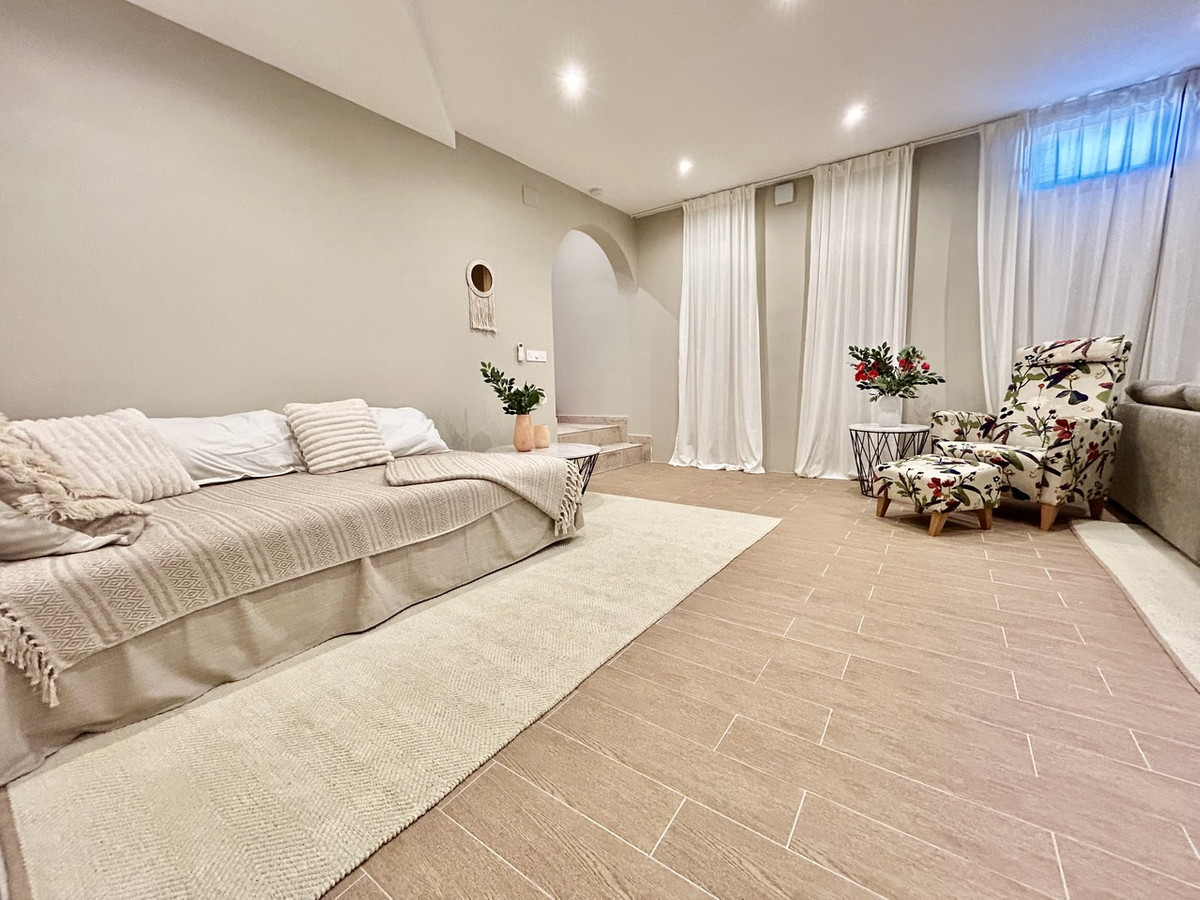 5 Bed Townhouse for sale in La Zenia Costa Blanca, Alicante, Spain