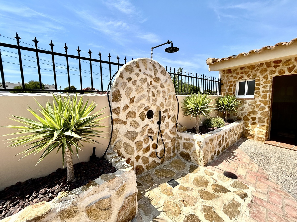 5 Bed Townhouse for sale in La Zenia Costa Blanca, Alicante, Spain