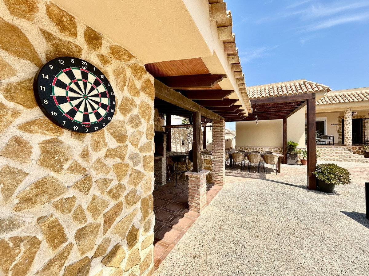 5 Bed Townhouse for sale in La Zenia Costa Blanca, Alicante, Spain