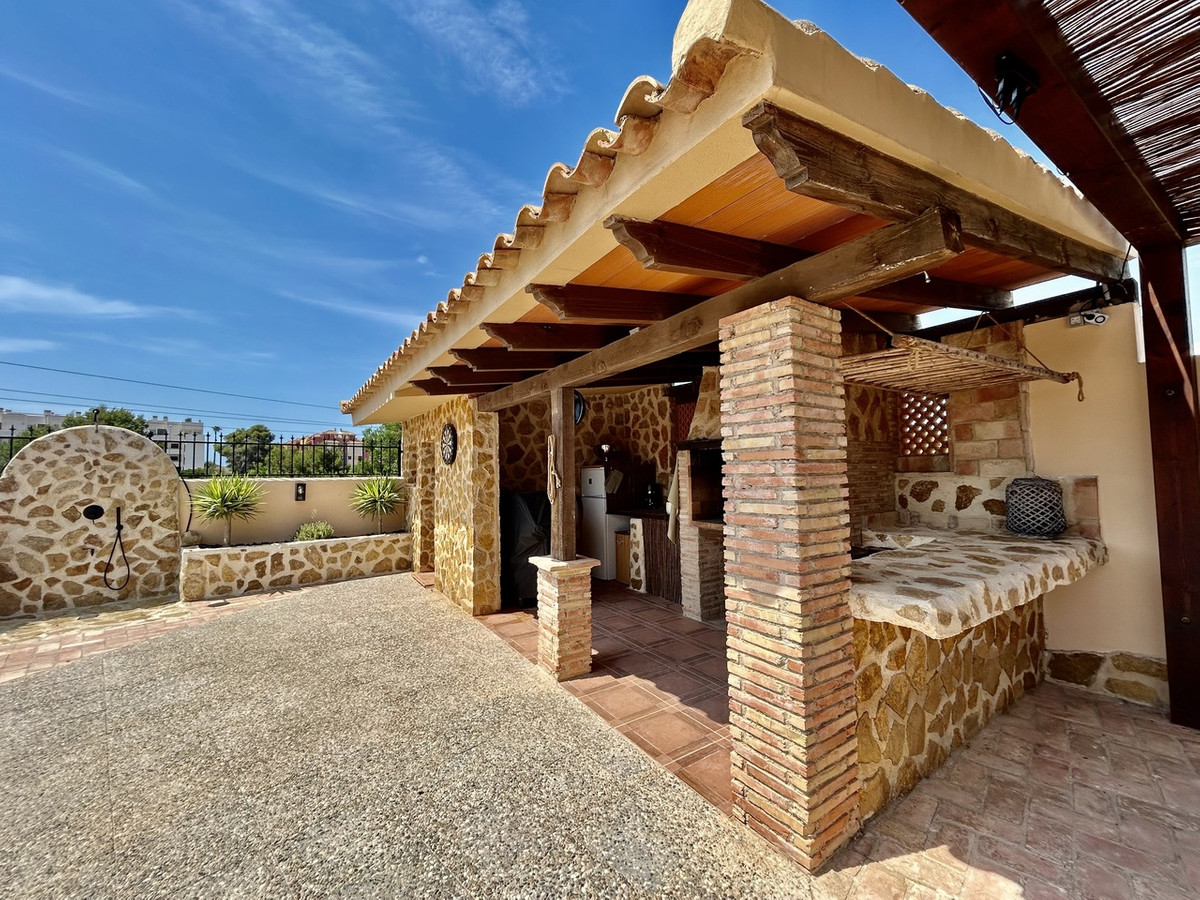5 Bed Townhouse for sale in La Zenia Costa Blanca, Alicante, Spain