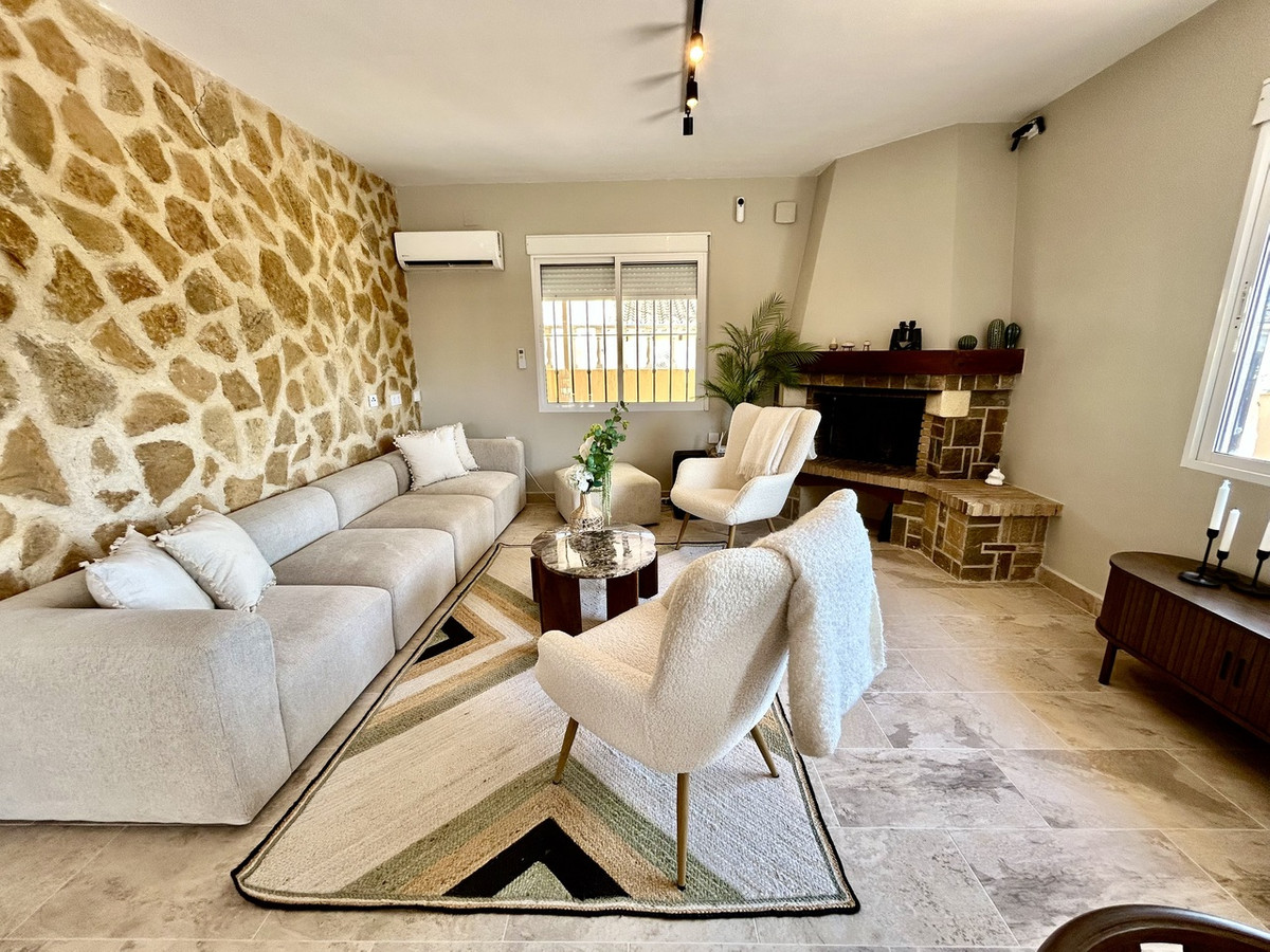 5 Bed Townhouse for sale in La Zenia Costa Blanca, Alicante, Spain