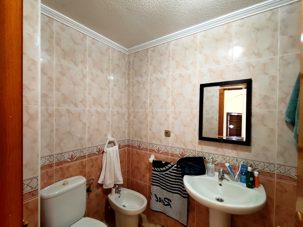 2 Bed Apartment for sale in Villamartin Costa Blanca, Alicante, Spain